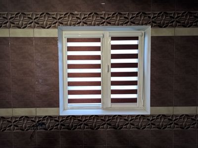 Рулонные шторы Зебра на окна ПВХ